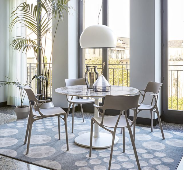 Chaises Kartell