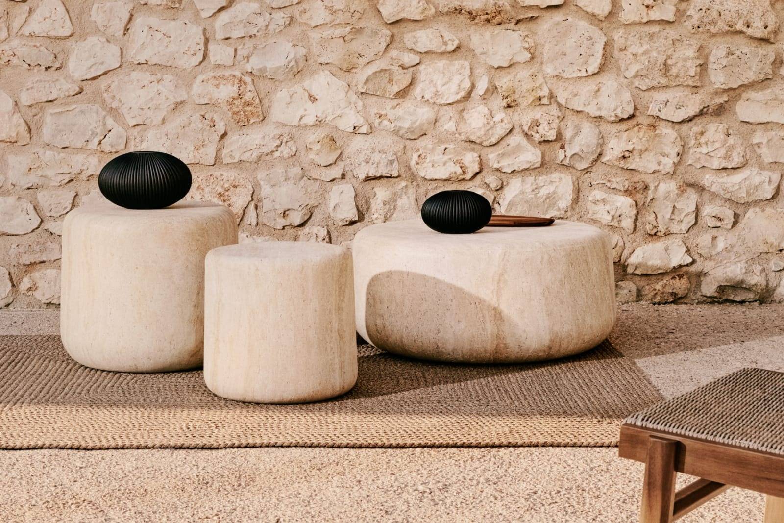 Collection de tables en travertin Dasi Kave Home