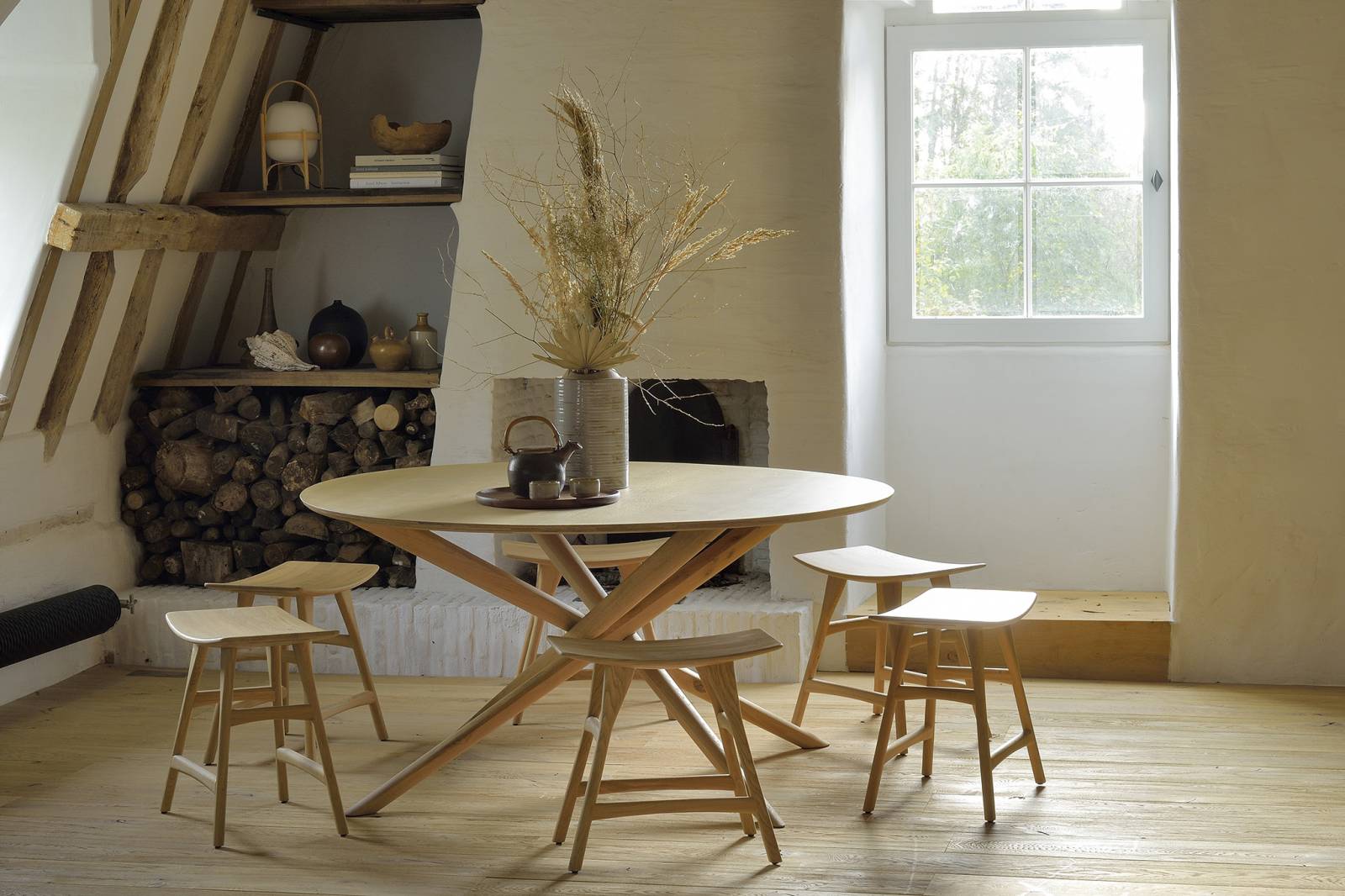 table en bois de qualité Ethnicraft à Lyon