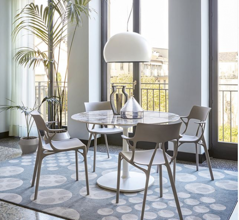 Chaises Kartell