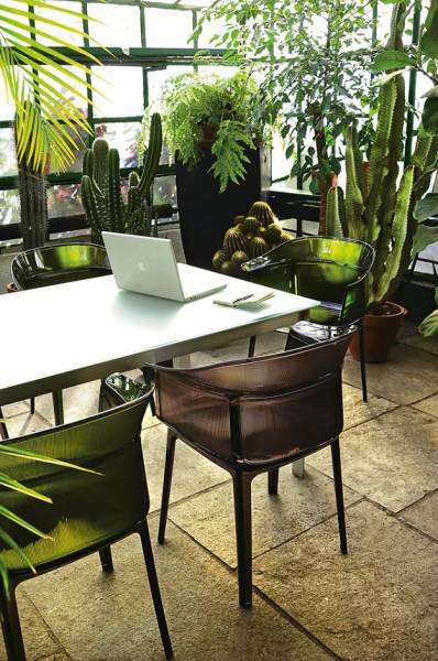 Chaises vertes Kartell